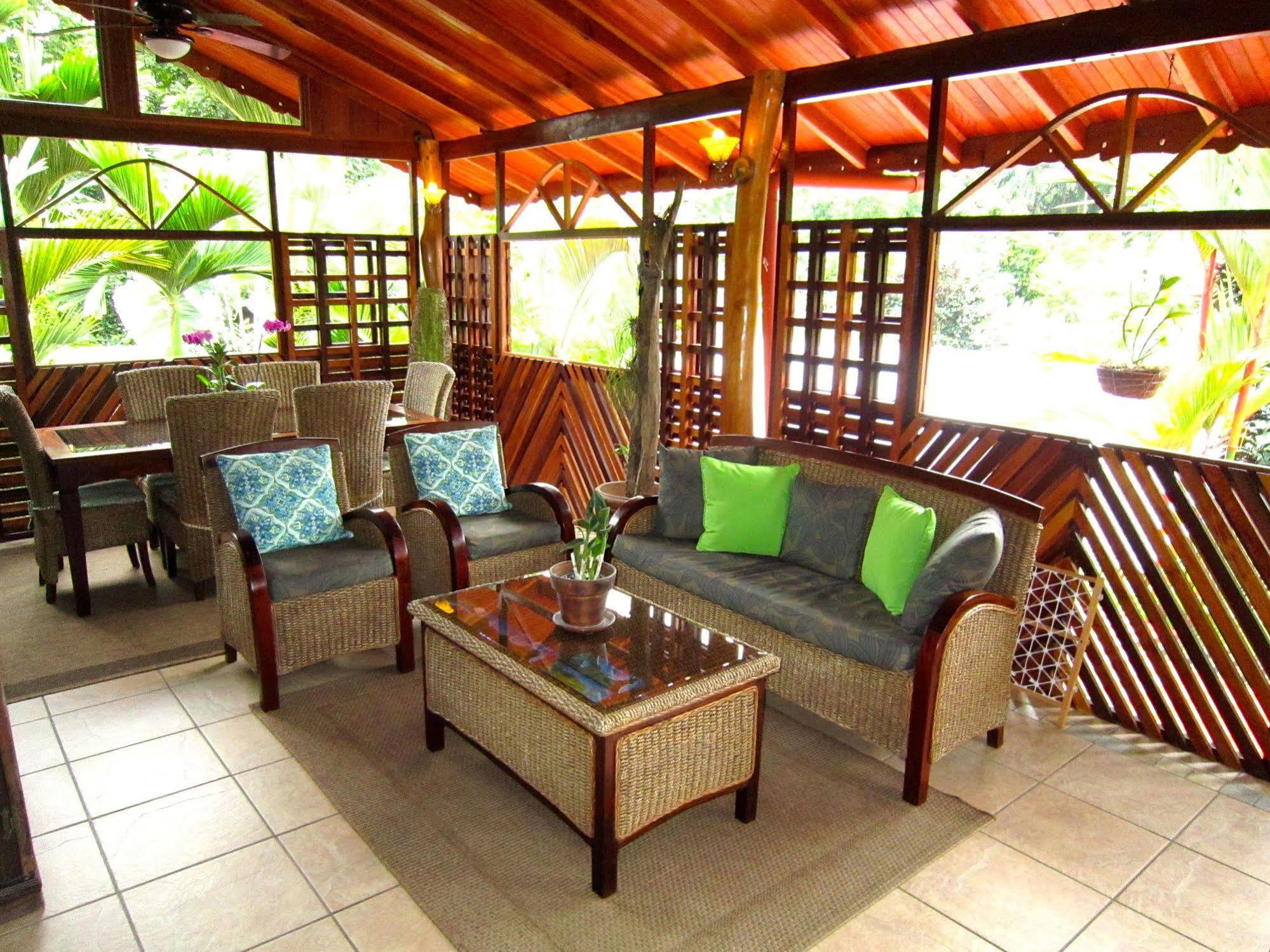 Physis Caribbean Bed & Breakfast Puerto Viejo de Talamanca Exteriör bild