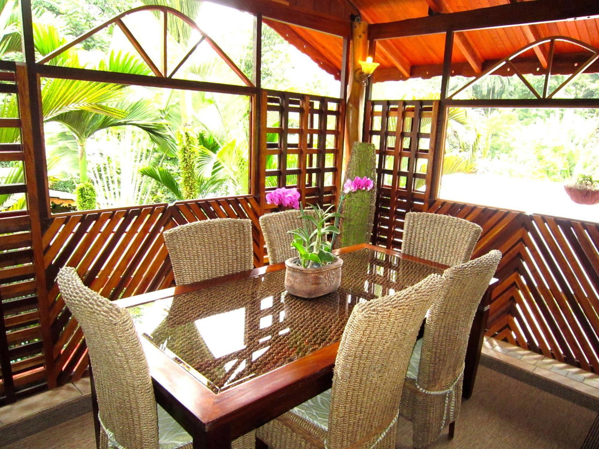 Physis Caribbean Bed & Breakfast Puerto Viejo de Talamanca Exteriör bild