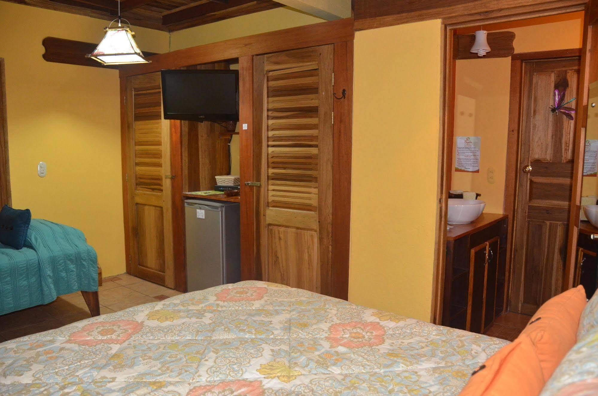 Physis Caribbean Bed & Breakfast Puerto Viejo de Talamanca Exteriör bild