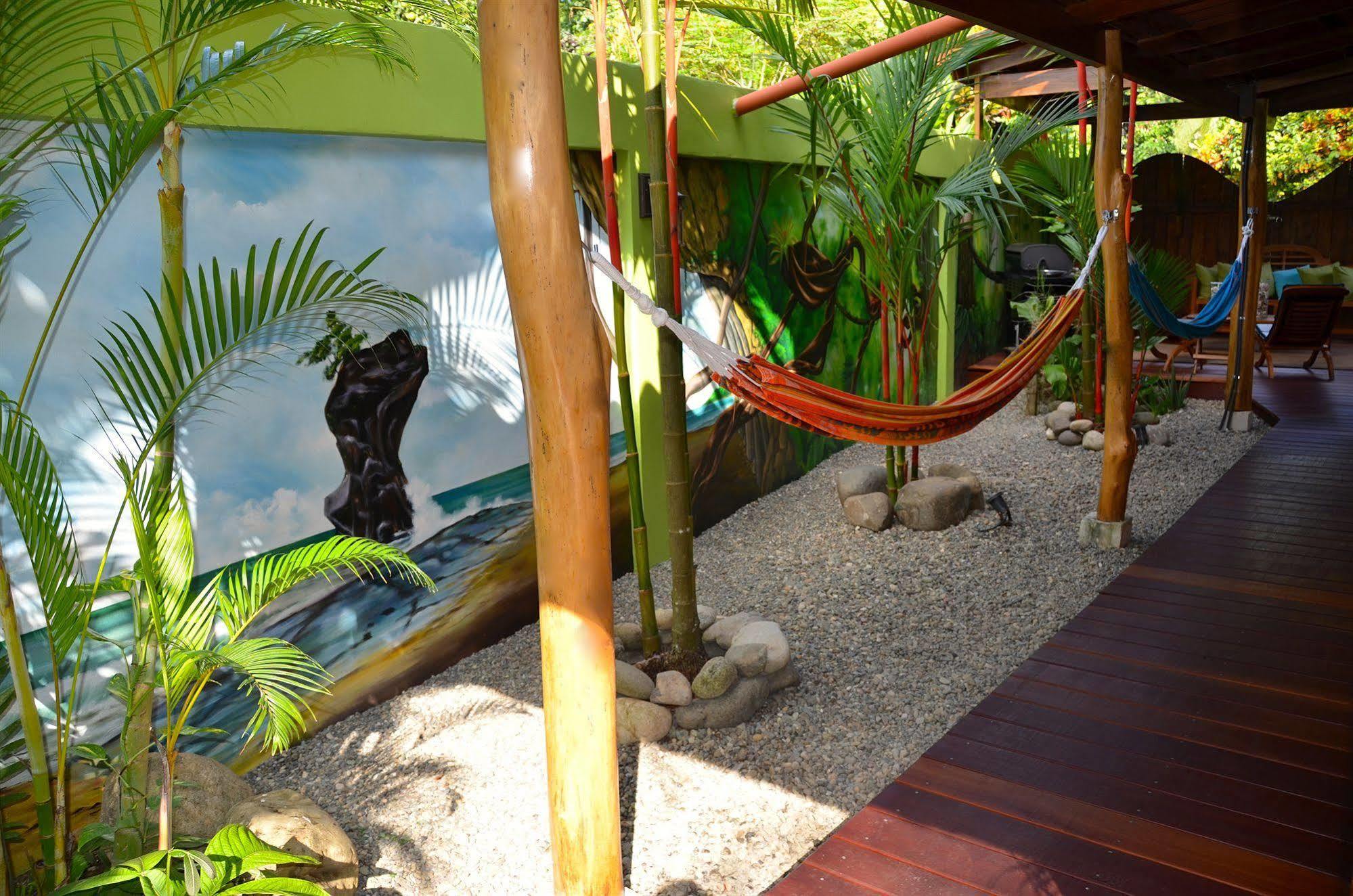 Physis Caribbean Bed & Breakfast Puerto Viejo de Talamanca Exteriör bild